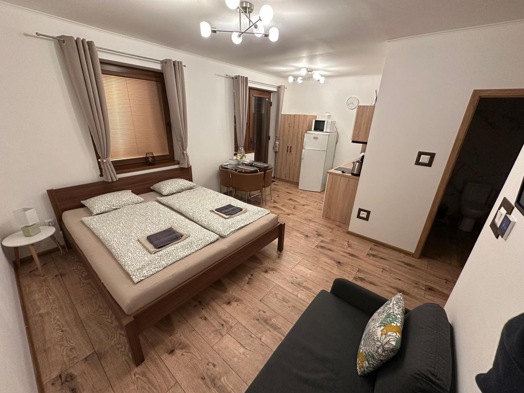 Apartman Losonci Nesvady- Pre 2 Osoby Studio Exterior foto
